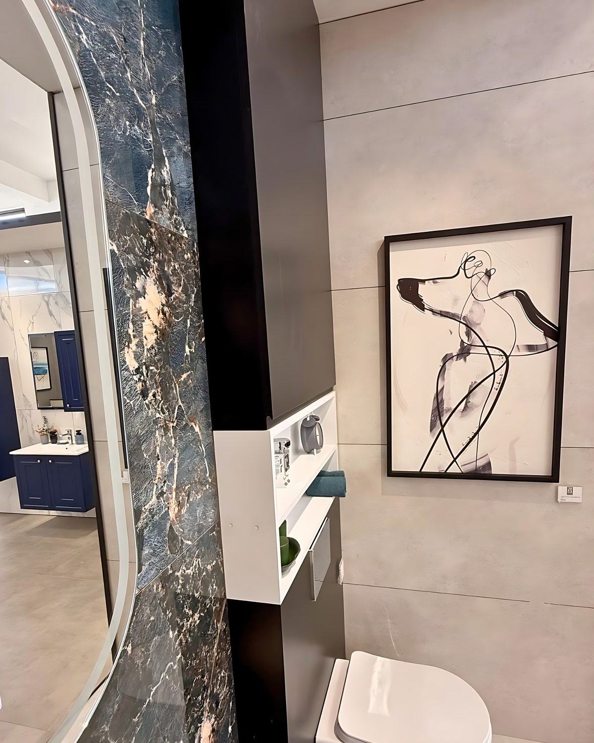 Necipoğlu showroomunda Fabula Dekor tablo ve banyo seramiği